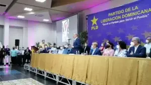 Danilo Medina expresa su indignación ante apresamientos de exfuncionarios, entre ellos sus hermanos