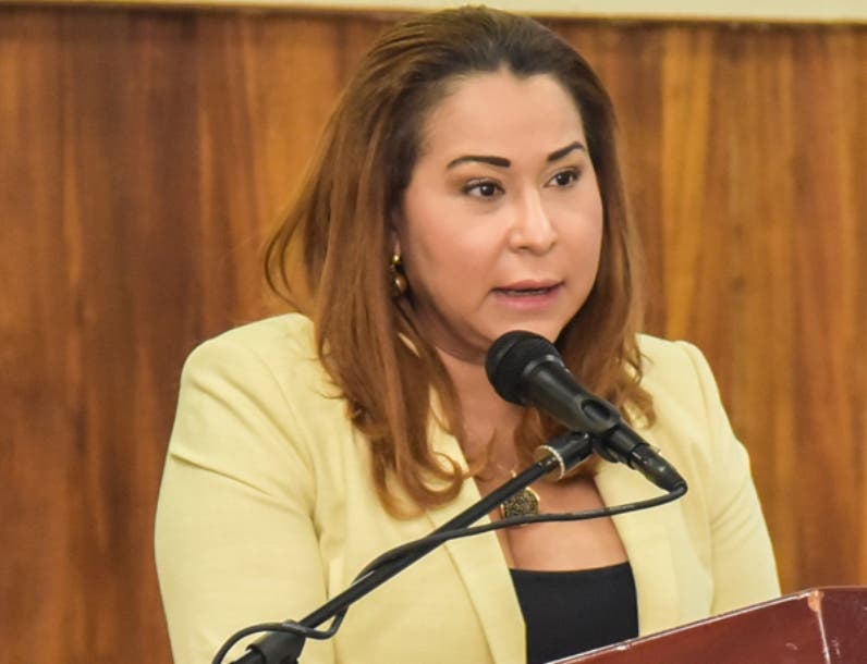 RD no puede aplazar el tema del aborto, según ministra de la Mujer