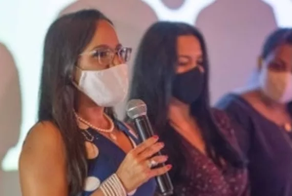 Elsi Cruz, Elsi Cruz,