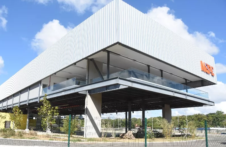 TERMINAL DE PARADA DE AUTOBUSES DE SANTO DOMINGO ESTE. FOTO: ALBERTO CALVO