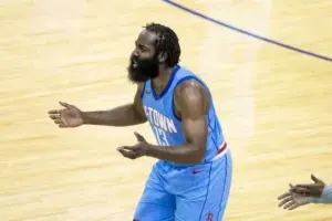 James Harden: ‘loca’ situación con los Rockets no tiene arreglo