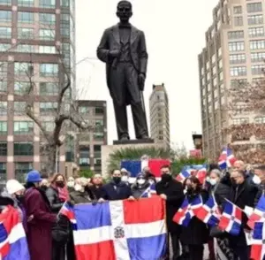 Cónsul dominicano NY llama connacionales enarbolar valores patrios