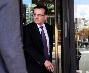 La CE mantiene dudas sobre AstraZeneca tras reunirse con consejero delegado