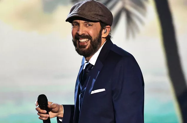 Juan Luis Guerra da positivo al Covid-19 y pospone concierto en Miami