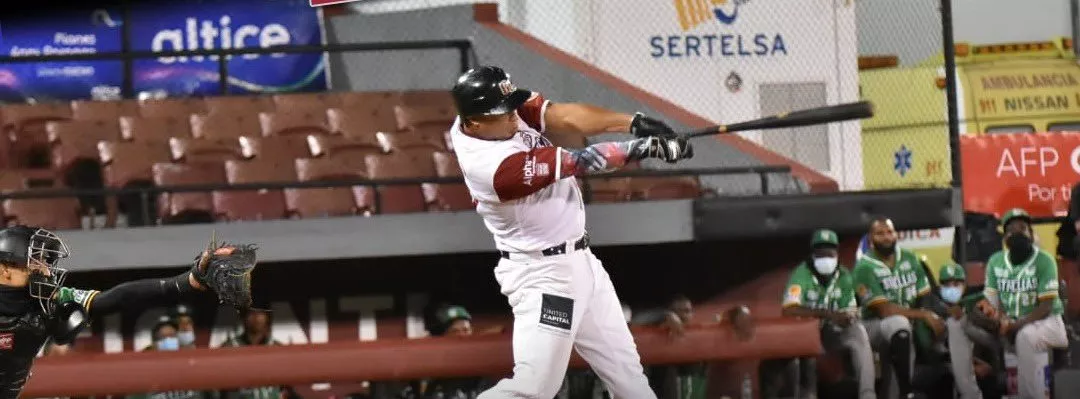 Gigantes del Cibao superan a las Estrellas en el inicio de la serie semifinal