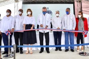 Abinader inaugura nuevas áreas del Hospital Cabral y Báez en Santiago