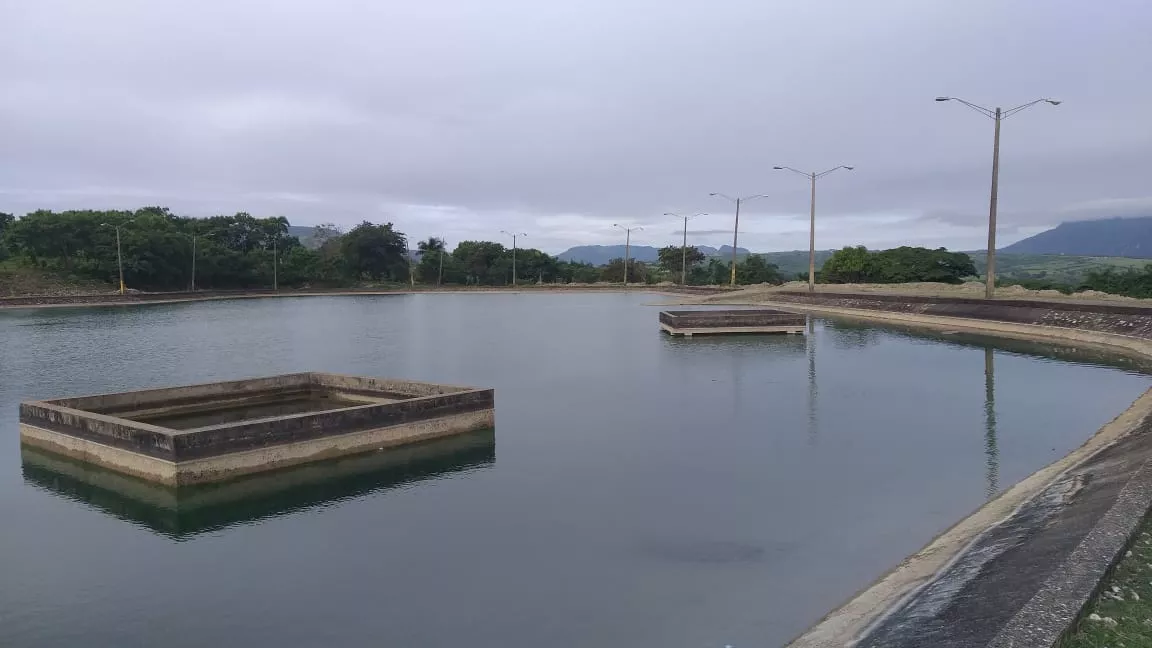 Limpian embalse del acueducto Puerto Plata y lo llenan de agua potable tras 17 años de abandono