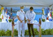 Turismo y Armada inauguran club para oficiales de la institución naval