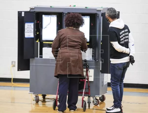 Se inicia la votación en Georgia por dos puestos en el Senado de EE.UU.