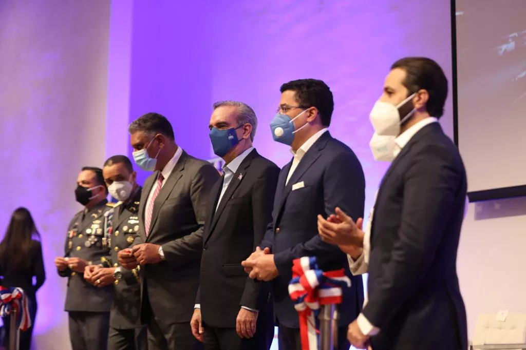 Presidente Abinader encabeza inauguración de auditorio Policía Nacional