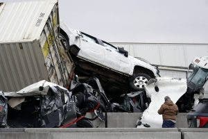 Seis muertos en choque de 130 vehículos en la interestatal helada de Texas