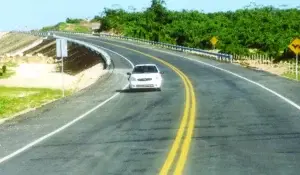 Gobierno ha pagado doble del costo carretera Samaná