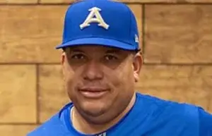 Bartolo firma otra  vez con los Acereros