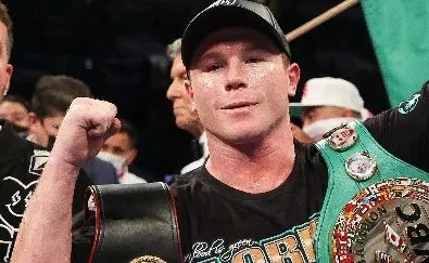 Canelo le da una paliza al turco Avni Yildirim