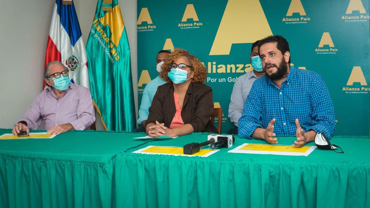 Alianza País denuncia que 3,890 regidores y alcaldes no han presentado la declaración