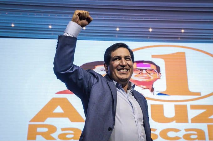 Arauz gana los comicios en Ecuador pero necesitará segunda vuelta, según sondeos