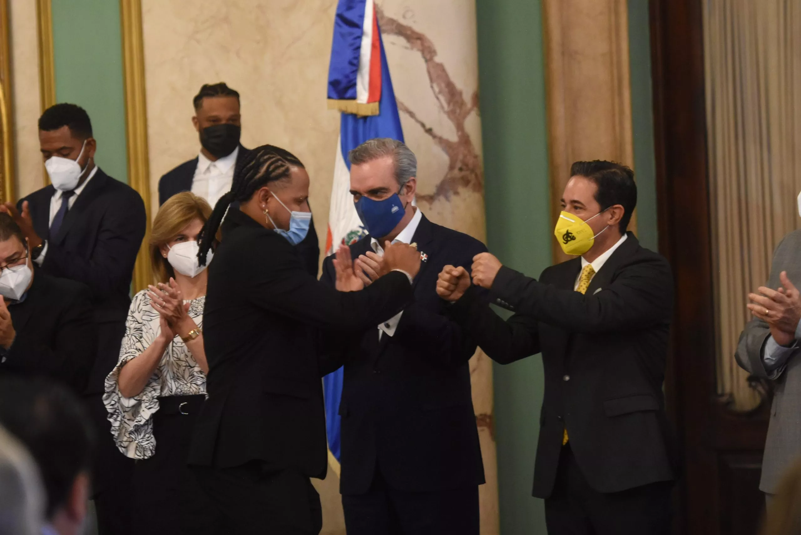 Luis Abinader recibe a las Águilas Cibaeñas, campeones de la Serie del Caribe 2021