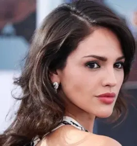 Eiza González: «Me gustan los papeles de mujeres políticamente incorrectas»