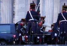 Instalan la capilla ardiente del expresidente argentino Menem en el Congreso