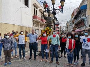 Juventud Caribe llama el ministro de medio ambiente preservar  Loma Miranda