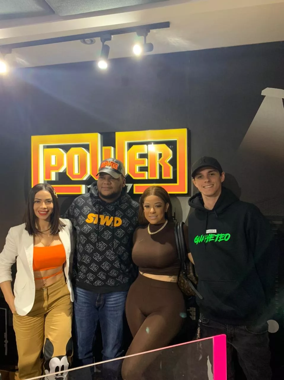 La Insu y la Mate Power