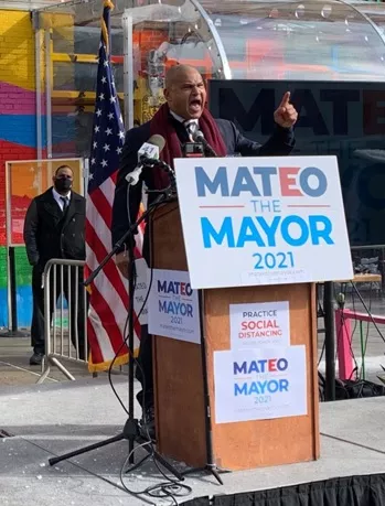 Mateo anuncia candidatura alcaldía NYC en Alto Manhattan