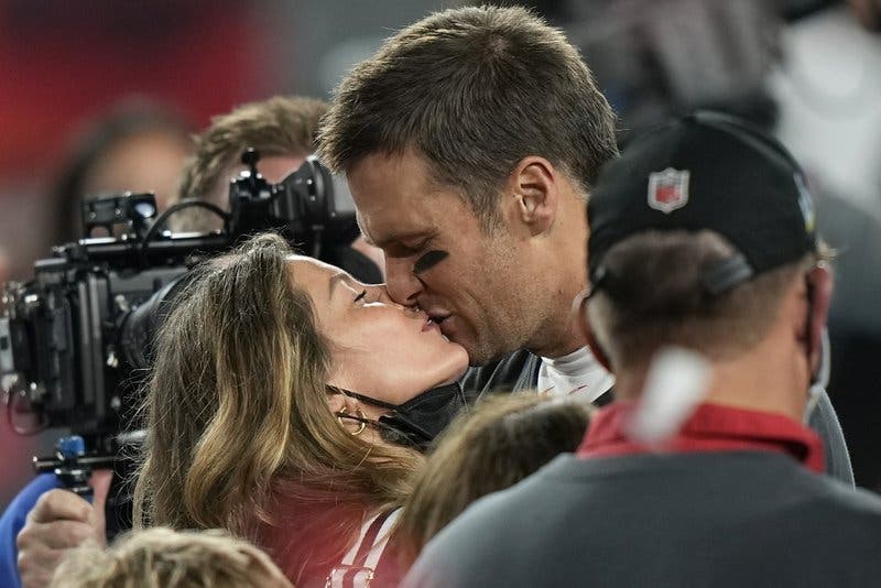 El eterno Tom Brady se lleva su 5to MVP de un Super Bowl