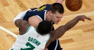 Los Celtics anulan los 43 puntos de Jokic; Campazzo debuta de titular