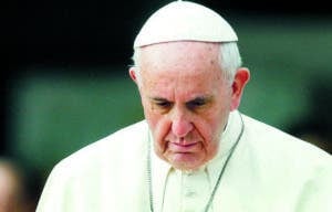 El papa Francisco: “Mi pierna no está bien, el médico me ha pedido que no camine»