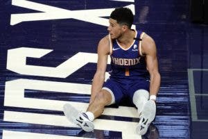 Booker lesionado no jugará en el Juego de Estrellas, Conley reemplaza