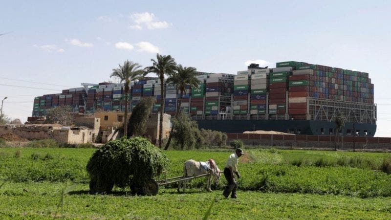 Canal de Suez: desencallan por completo el carguero Ever Given después de casi una semana bloqueando el tráfico