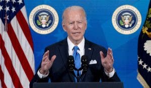 Biden realiza primera sesión de preguntas con periodistas