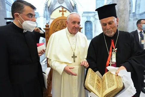 El papa pide cese la guerra en Siria
