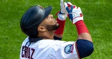 Nelson Cruz debuta con un jonrón de 3 carreras