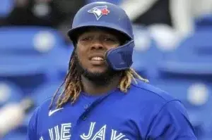 Vlad Jr. trabajó para elevar más los batazos y lo está logrando