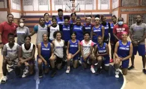 Equipo femenino RD  entrena Centrobasket