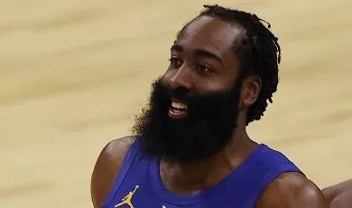 Harden supera a Bird en lista de anotadores