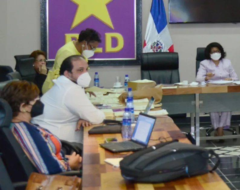 Comité Político PLD escoge su cuota en el Comité Central