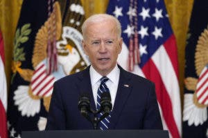 Biden pide vacunarse a todo EEUU: “Cada pinchazo es una dosis de esperanza»