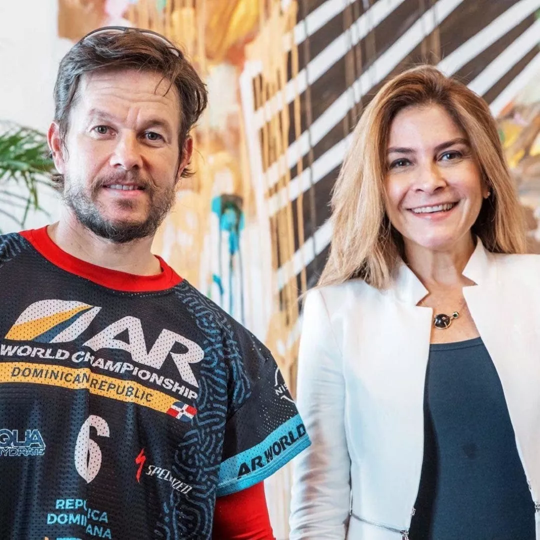 Actor Mark Wahlberg se reunió con Carolina Mejía en la Zona Colonial