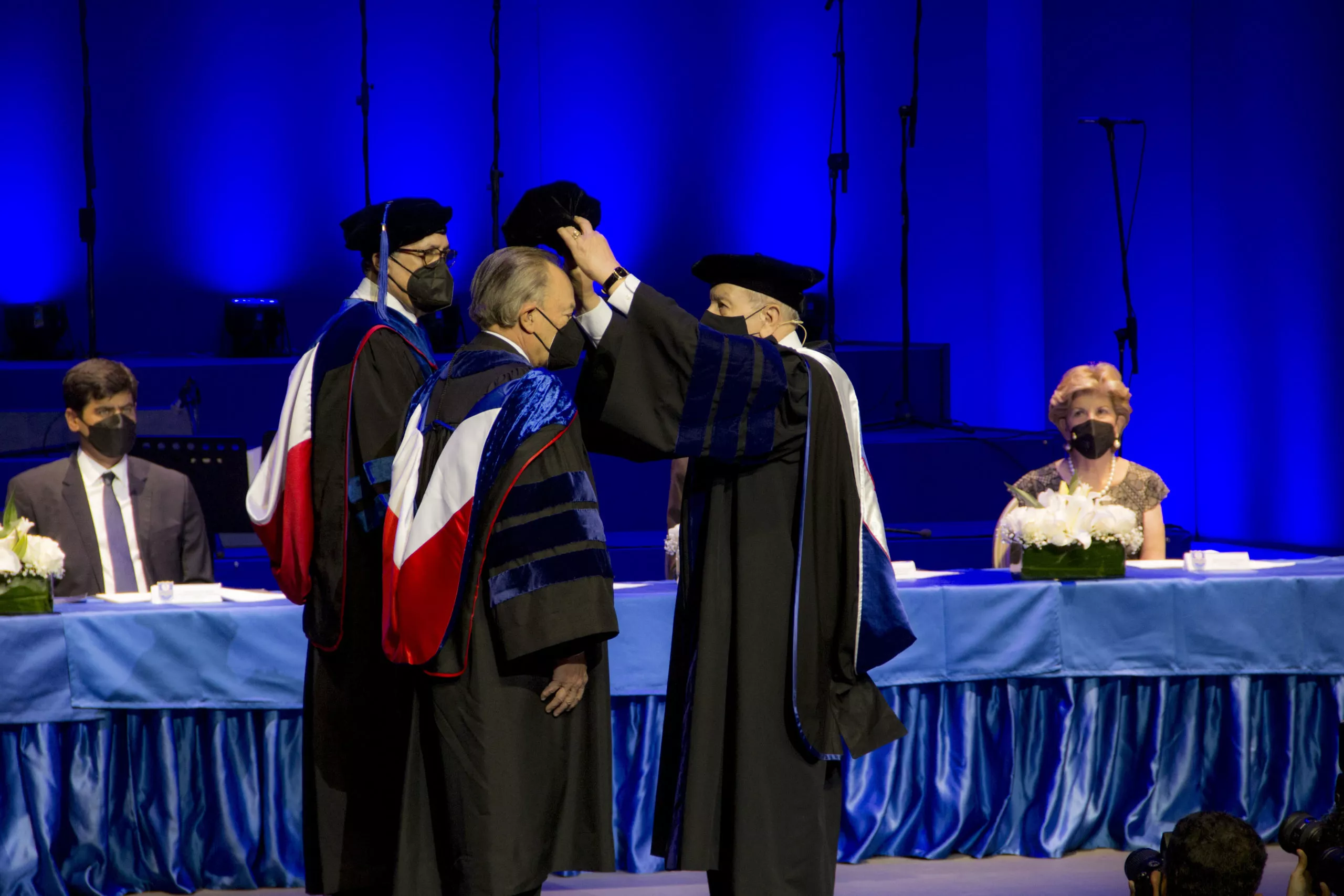 Universidad APEC otorga a Frank Rainieri Doctorado Honoris Causa por sus aportes   