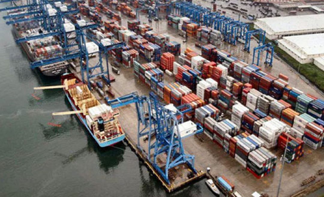 Gobierno anuncia licitación internacional para puerto de Manzanillo