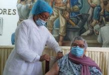Hospital Gautier inicia vacunación adultos mayores contra Covid-19