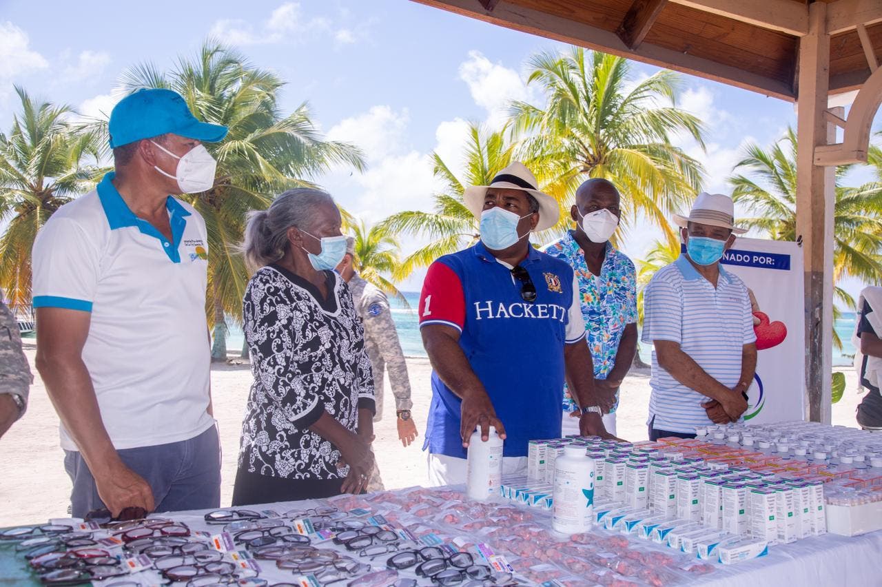Gabinete Social y Fundación El Buen Samaritano gestionan ayudas en San Pedro de Macorís, La Romana y la Isla Saona