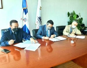 FARD firma acuerdo interinstitucional con Ministerio de Medio Ambiente y ASDE