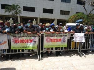 Decenas de personas protestan pidiendo libertad de Leonardo Faña