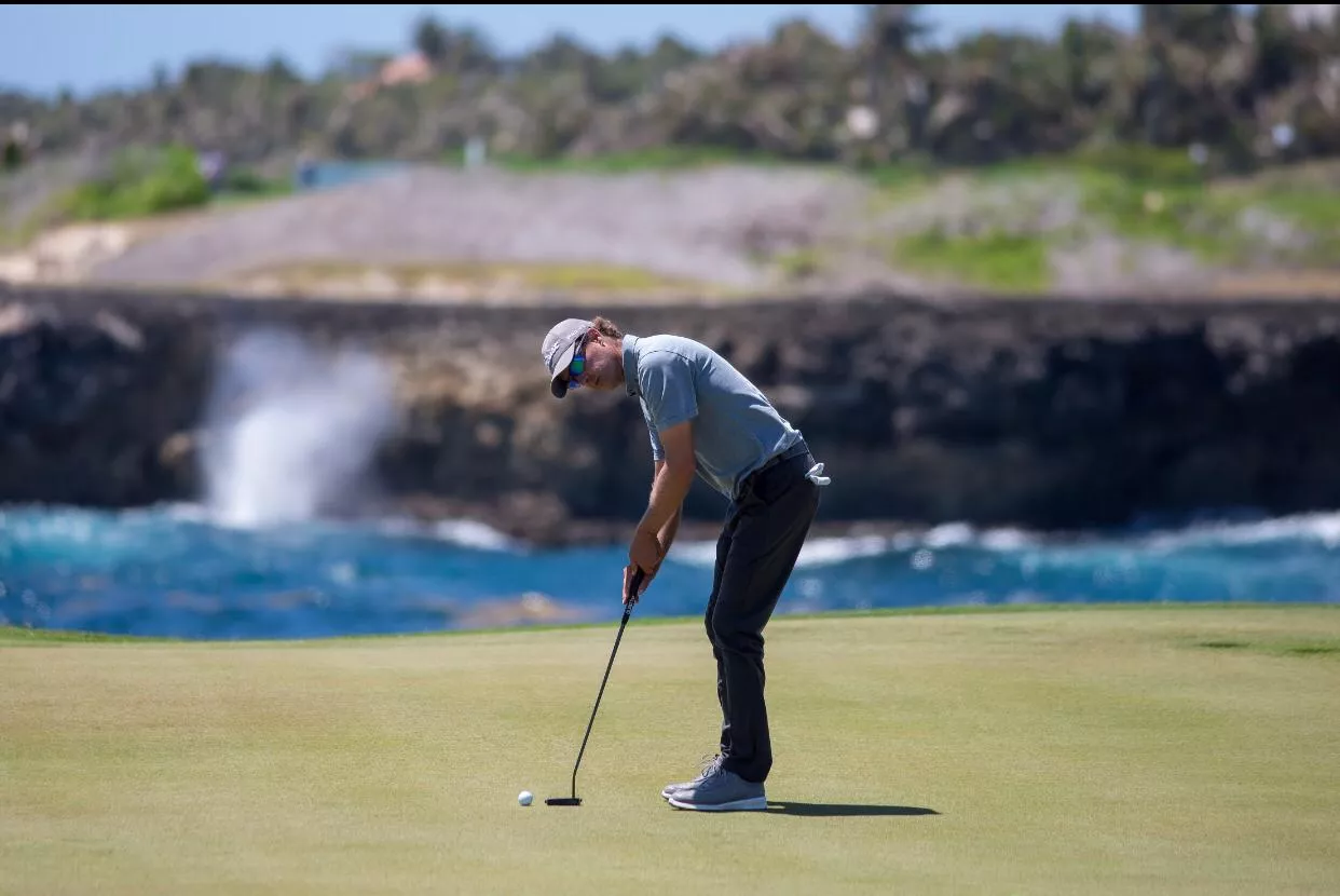 132 jugadores inician primera ronda de la cuarta edición del torneo Corales Punta Cana Resort