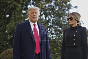 Trump y su esposa se vacunaron antes de abandonar la Casa Blanca, según medios