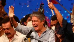 Ecuador: Quién es Guillermo Lasso, el banquero que a la tercera venció a la izquierda correísta