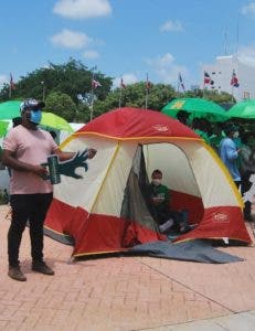 Procausales  instalan otro campamento